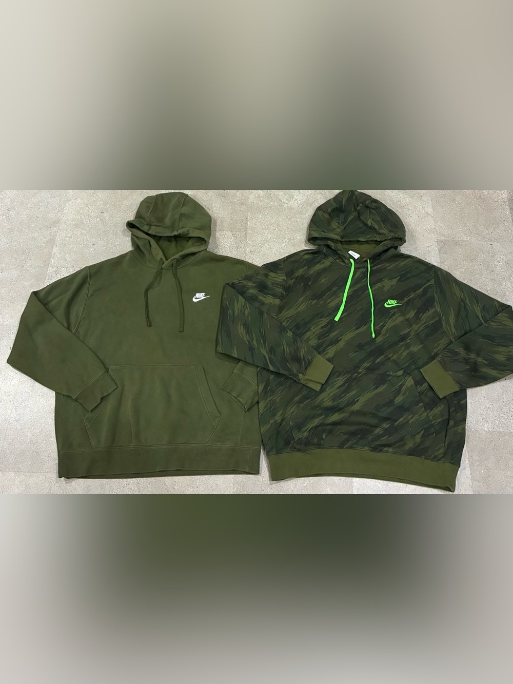 (2) Mens NIKE Hoodie Sweatshirts, sz Large
